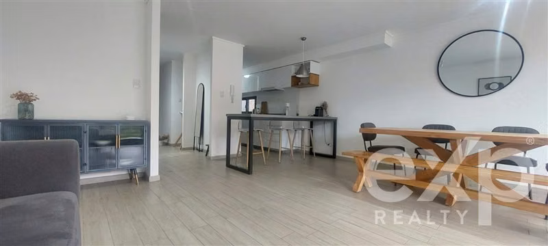 Townhouse en venta de 4 dorm. en Peñalolén