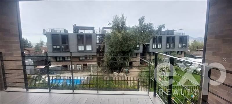 Townhouse en venta de 4 dorm. en Peñalolén