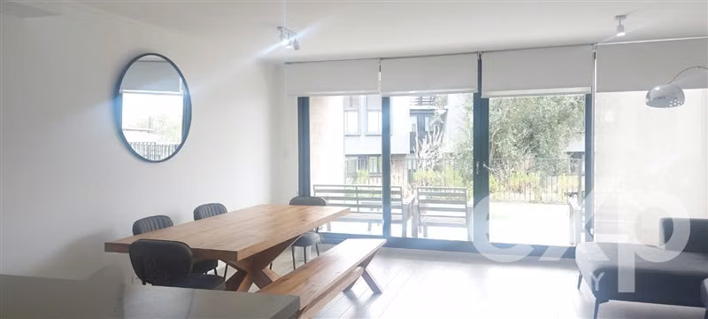 Townhouse en venta de 4 dorm. en Peñalolén