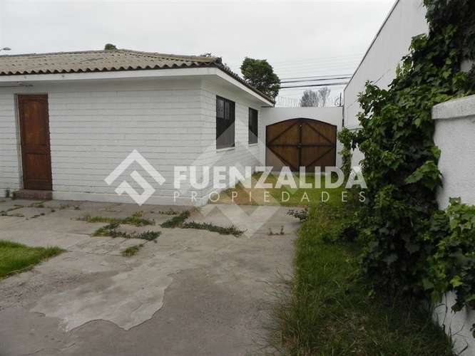 Casa en venta de 3 dorm. en La Serena