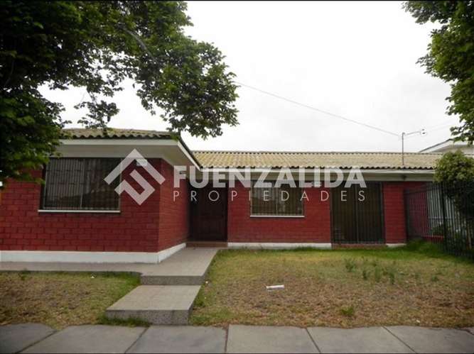 Casa en venta de 3 dorm. en La Serena