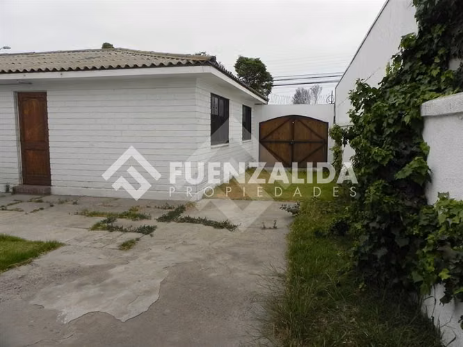 Casa en venta de 3 dorm. en La Serena