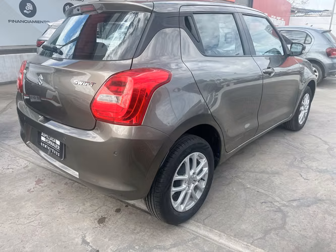 SUZUKI SWIFT GL SPORT MT - Imagen 7