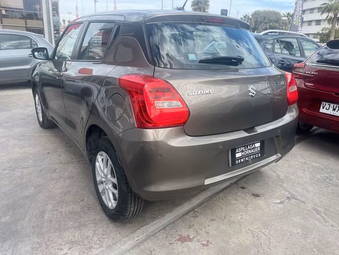 SUZUKI SWIFT GL SPORT MT - Imagen 5