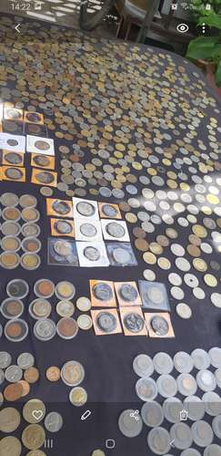 GRAN COLECCIÓN DE 1.300 MONEDAS DEL MUNDO