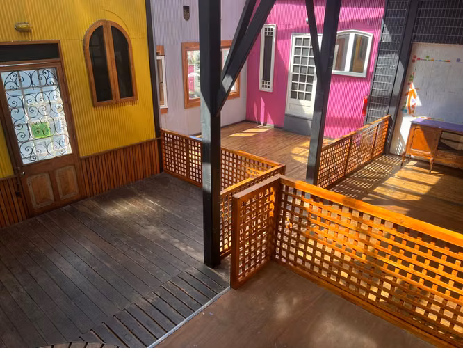 ¡Arrienda tu local en el corazón turístico de Valparaíso! — Espacio Taulat, Cerro Alegre