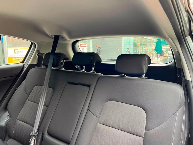 KIA SPORTAGE LX 2.0 GSL MT 2WD 6AB - 2019 | 4387 - Imagen 17