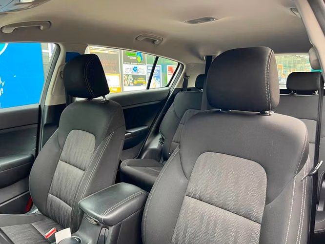 KIA SPORTAGE LX 2.0 GSL MT 2WD 6AB - 2019 | 4387 - Imagen 18