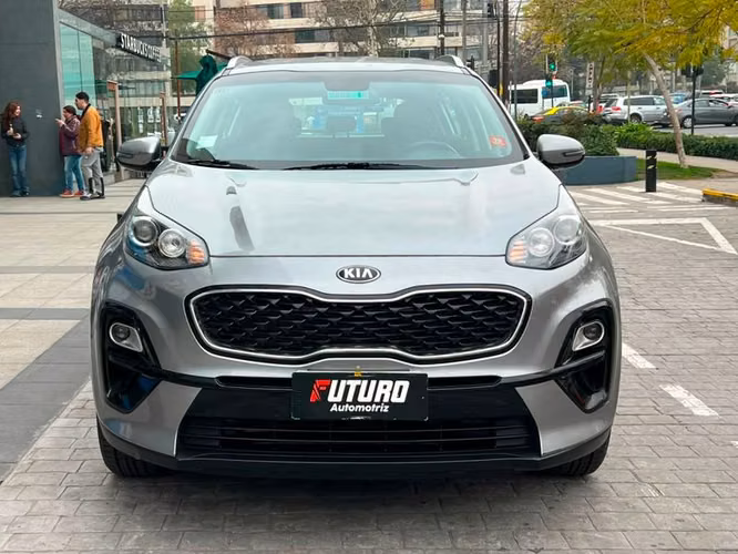 KIA SPORTAGE LX 2.0 GSL MT 2WD 6AB - 2019 | 4387 - Imagen 2