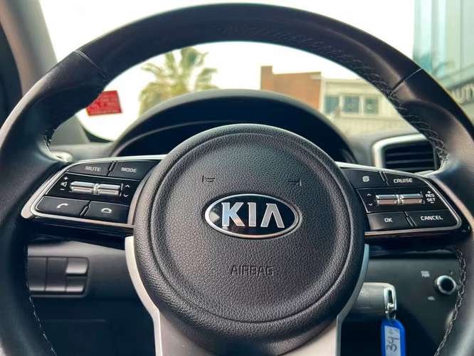 KIA SPORTAGE LX 2.0 GSL MT 2WD 6AB - 2019 | 4387 - Imagen 10