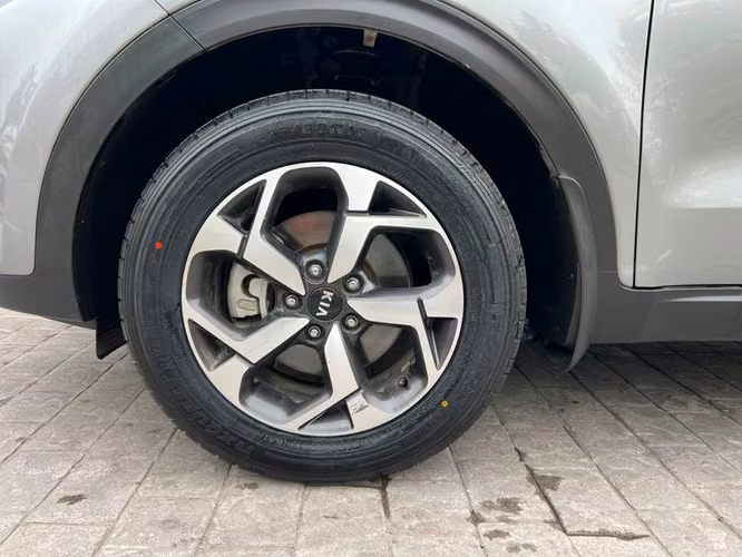 KIA SPORTAGE LX 2.0 GSL MT 2WD 6AB - 2019 | 4387 - Imagen 7