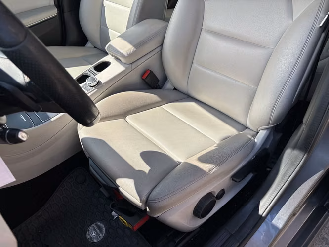 MERCEDES-BENZ GLA 200 2017