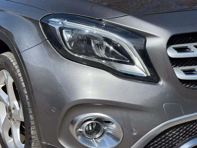 MERCEDES-BENZ GLA 200 2017