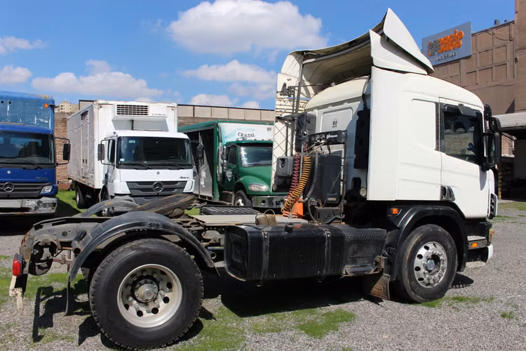 Scania p310 año 2007 Tracto 4x2 426.000 Kms Kit Hidraulico - Imagen 4
