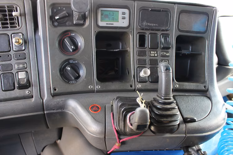 Scania p310 año 2007 Tracto 4x2 426.000 Kms Kit Hidraulico - Imagen 14