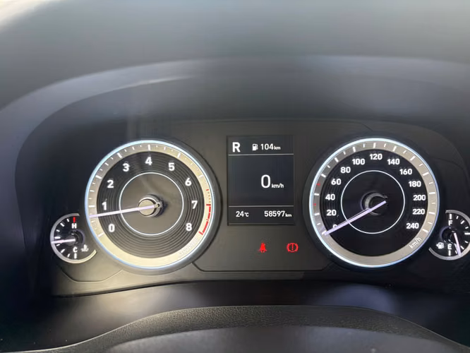 HYUNDAI CRETA 1.5 SU2I VALUE MT