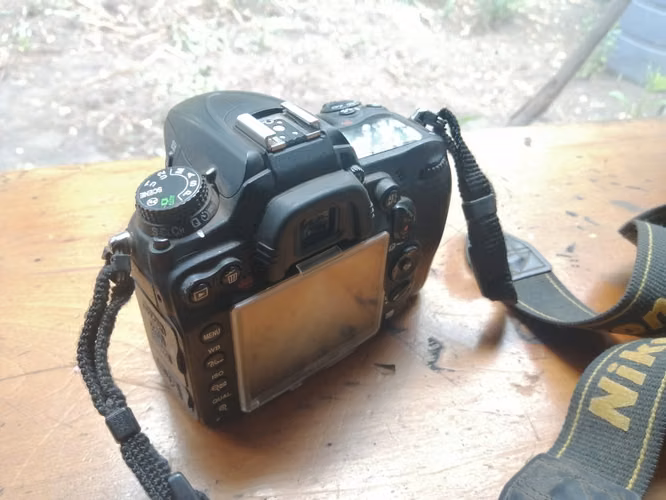 NIKON D7000 - ¡COMO NUEVA! Solo 8.000 disparos