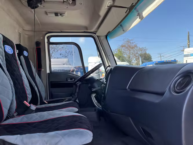 2013 Ford 1723