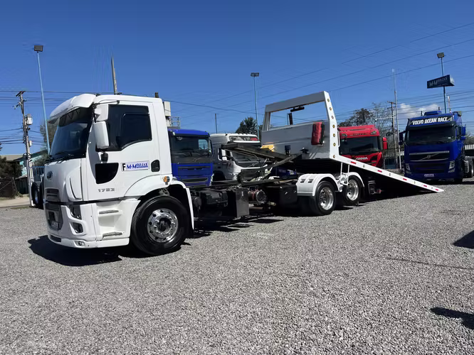 2013 Ford 1723