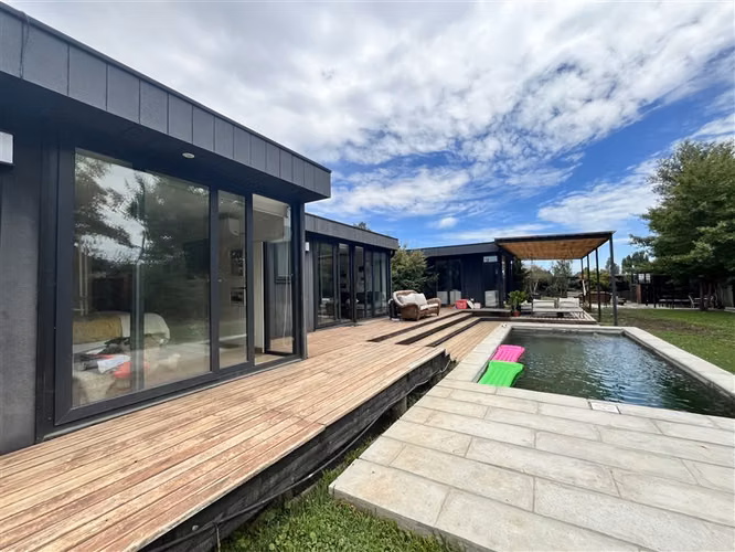 Vendemos Excelente Casa en Loteo Cerrado Alto Las Cruces