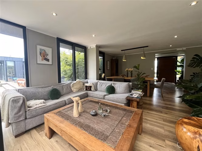 Vendemos Excelente Casa en Loteo Cerrado Alto Las Cruces