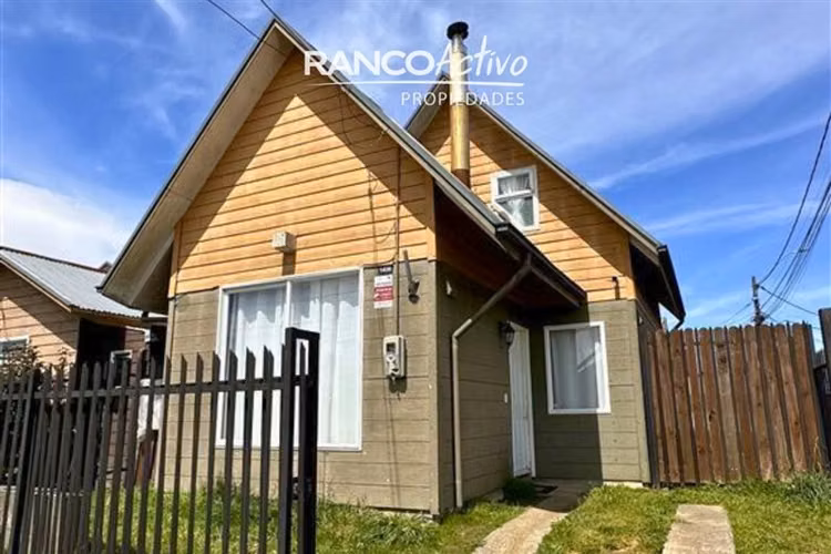 Casa de Esquina en Arriendo Brisas de la Ribera 3Dorm 2Baños