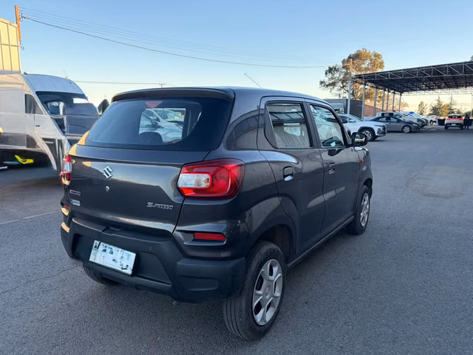 SUZUKI S-PRESSO 1.0 GLX AC MT - Imagen 3