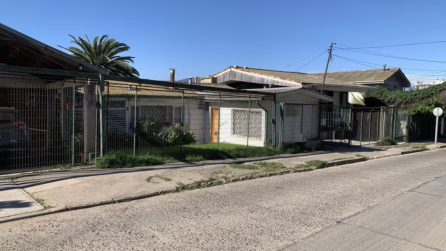 Pequeña casa en la bajada hacia Playa La Boca