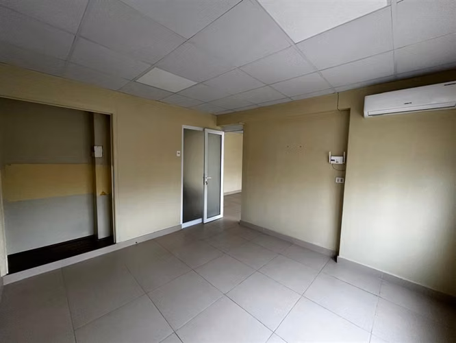 Oficina Arriendo, sin gastos comunes, a pasos Costanera C. - Imagen 5