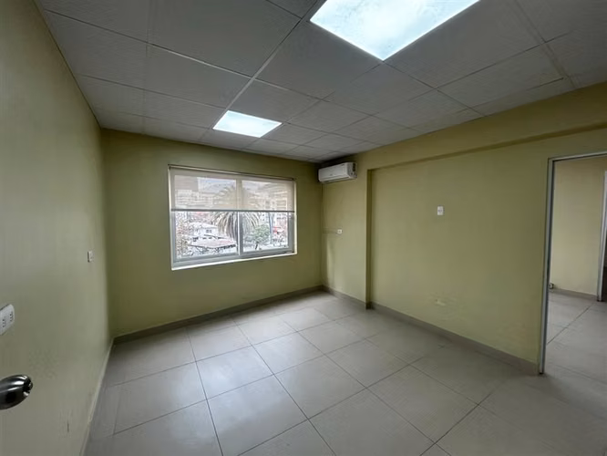 Oficina Arriendo, sin gastos comunes, a pasos Costanera C. - Imagen 2