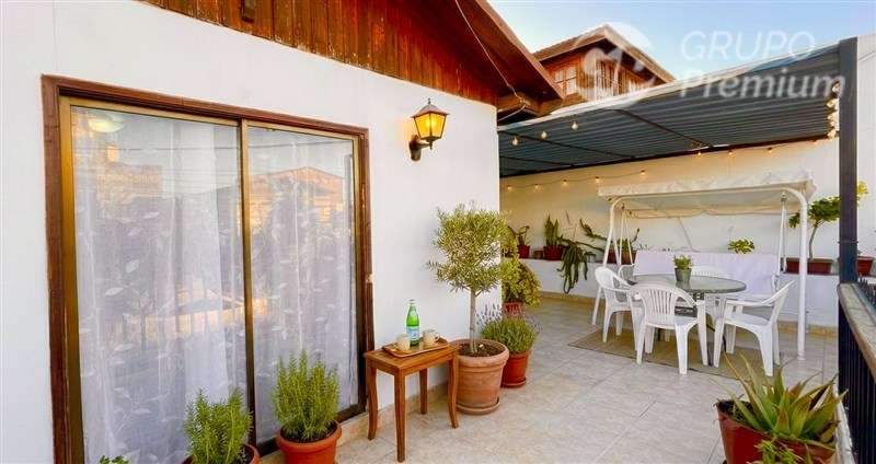 Amplia y acogedora casa de 6D, 2B en venta en Tongoy