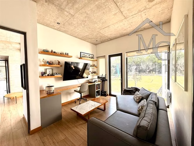 Casa en arriendo de 4 dorm. en Chicureo Colina