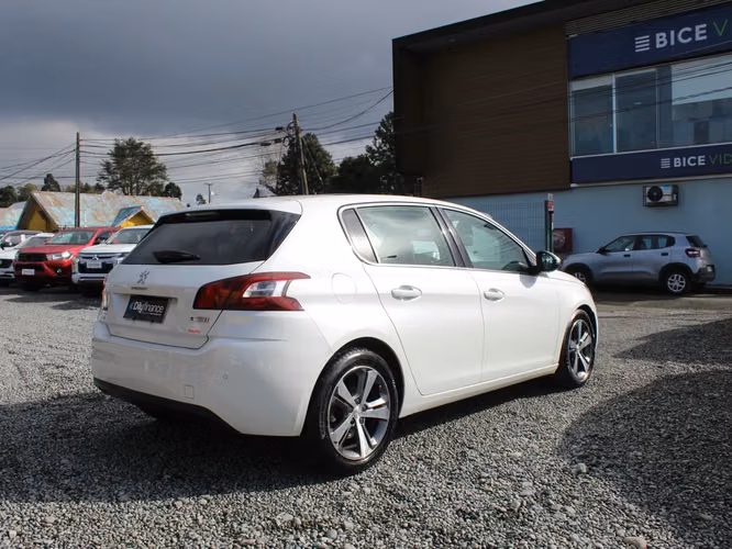 PEUGEOT 308 FELINE BLUEHDI 1.6 AT 2017