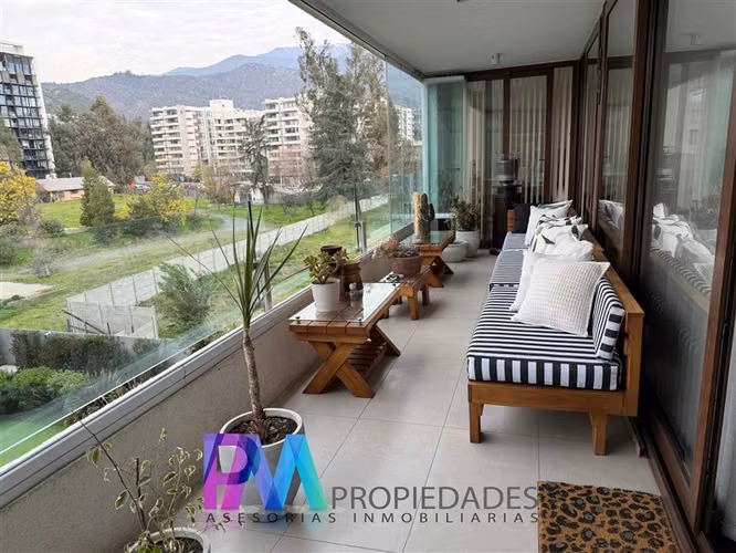 Departamento en venta de 3 dorm. en Lo Barnechea