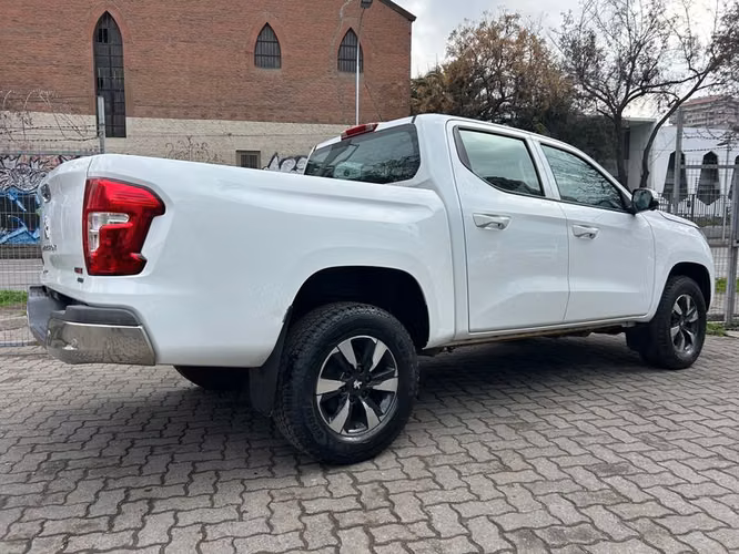 PEUGEOT LANDTREK ACTIVE BLUEHDI 180 4X4 AT - 2023 | 4434