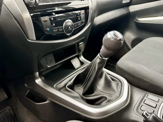 Nissan Navara 2.3 Dc Se Mt 4x2 Diesel 2023 - Imagen 14