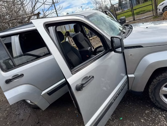 Jeep CHEROKEE SPORT V6 3.7 - Imagen 5