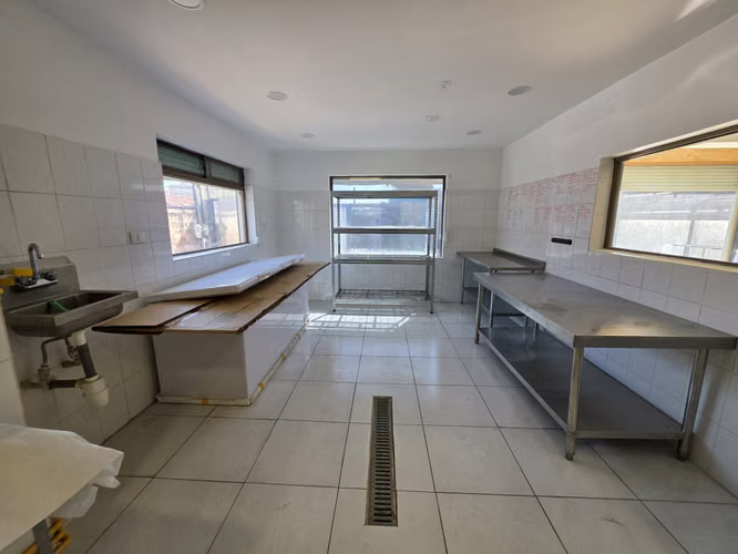 ARRIENDO LOCAL COMERCIAL IDEAL PASTELERÍA O SUSHI - Imagen 8