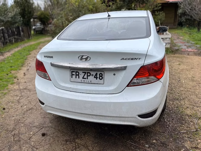 Hyundai accent - Imagen 3