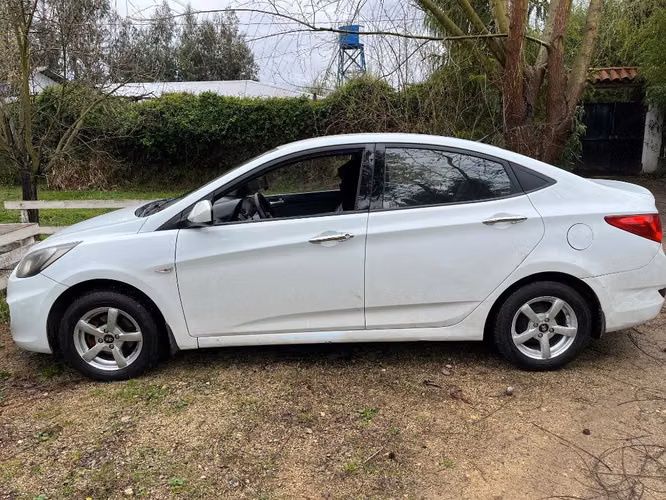 Hyundai accent