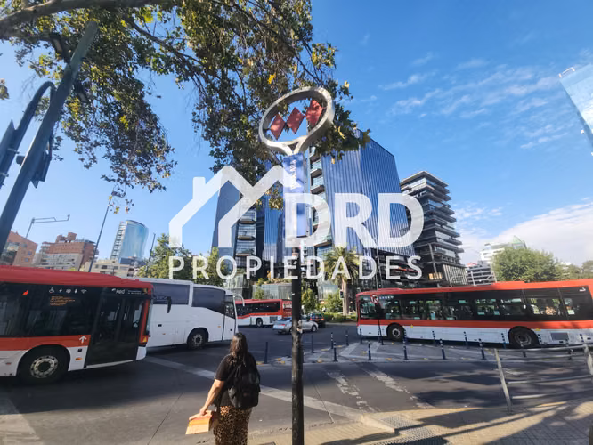 OFICINA O LOCAL EN PISO 2 EN ARRIENDO METRO TOBALABA