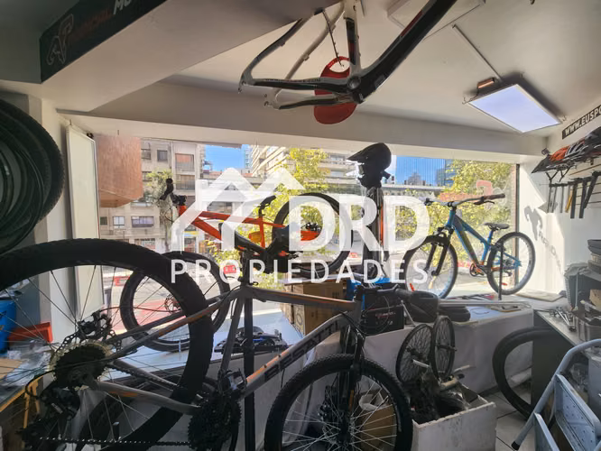 OFICINA O LOCAL EN PISO 2 EN ARRIENDO METRO TOBALABA