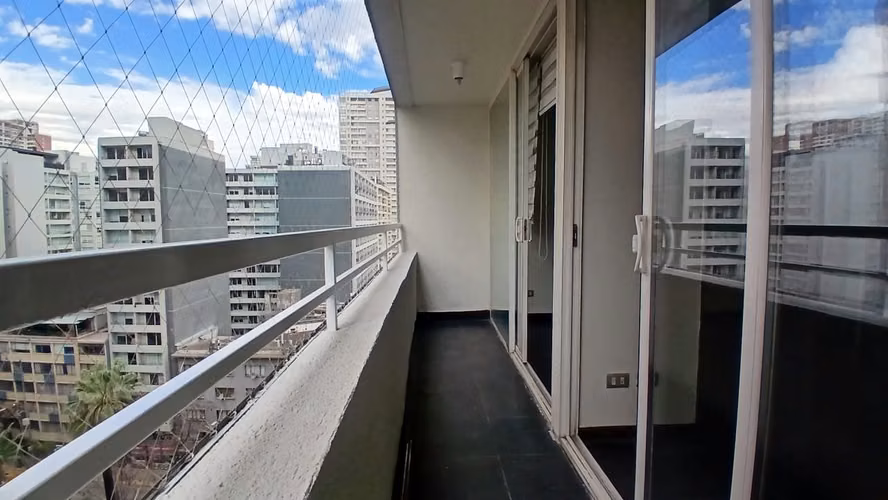 Arriendo Departamento | 2 ambientes | 31 m² | Orientación Oriente | $290.000