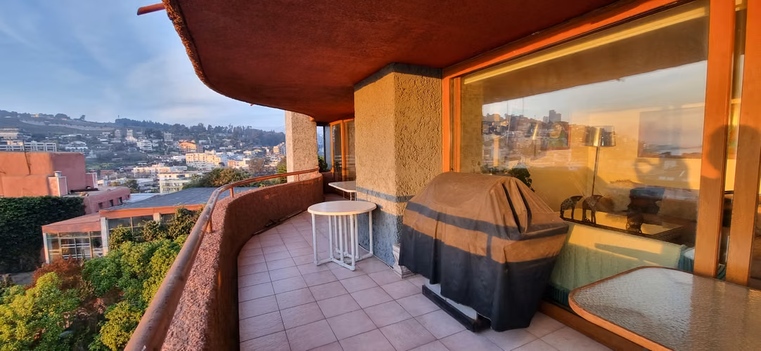 Se vende exclusivo departamento amoblado, vista al mar, Jardín del Mar, Reñaca.