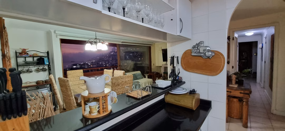 Se vende exclusivo departamento amoblado, vista al mar, Jardín del Mar, Reñaca.