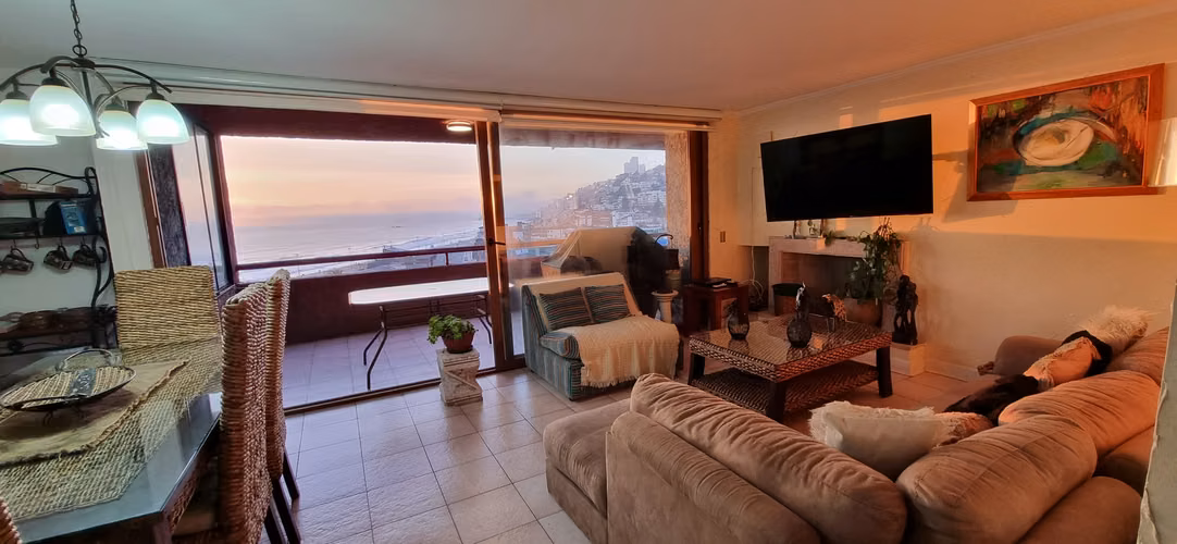 Se vende exclusivo departamento amoblado, vista al mar, Jardín del Mar, Reñaca.