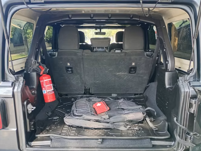 JEEP WRANGLER UNLIMITED SPORT 4X4 3.6 AUT 2019 - Imagen 19