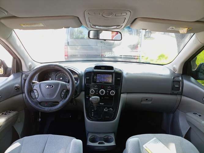 KIA GRAND CARNIVAL LX 2.2 AUT 2015