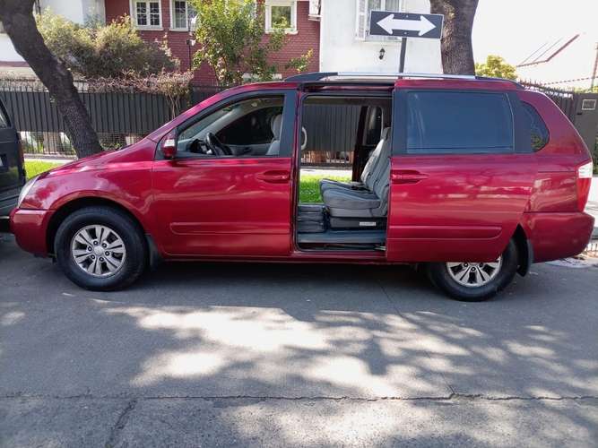 KIA GRAND CARNIVAL LX 2.2 AUT 2015