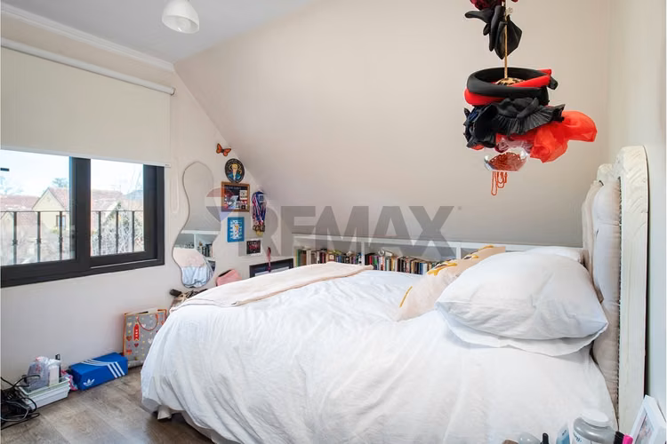 Casa remodelada 5d 4b en valle la dehesa - Imagen 36